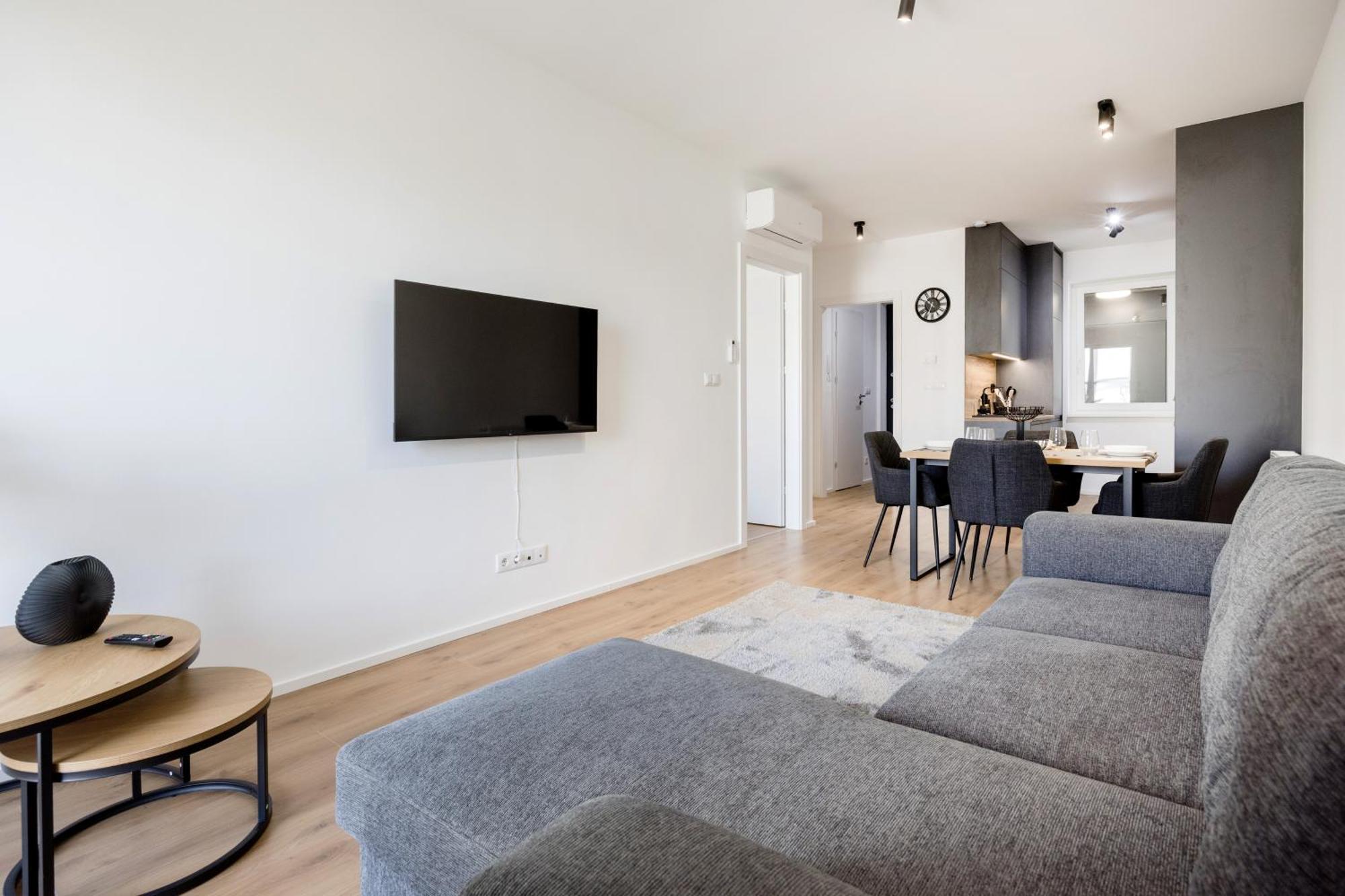 Apartment Sleek With Balcony And Parking Budapest